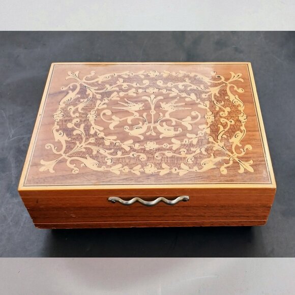 VTG Italian Wood Inlaid Music Box WindUp Switzerland Rare Intricate Marquetry - Picture 1 of 13